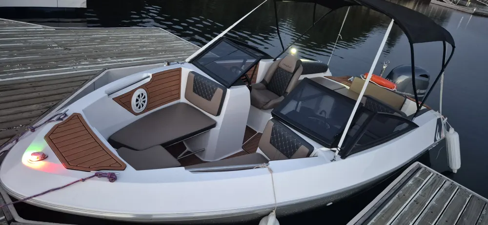 🚤 VENTURA 195 NEW COMFORT 2025 — APENAS 12H DE USO! — foto 4