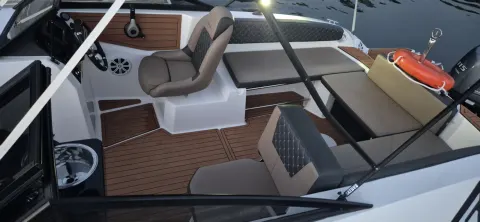 🚤 VENTURA 195 NEW COMFORT 2025 — APENAS 12H DE USO! - foto 5