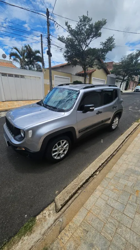 Carro Jeep RENEGADE SPORT 1.8 FLEX